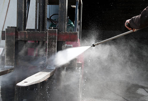 Best Building Exterior Pressure Washing in Ladysmith, WI